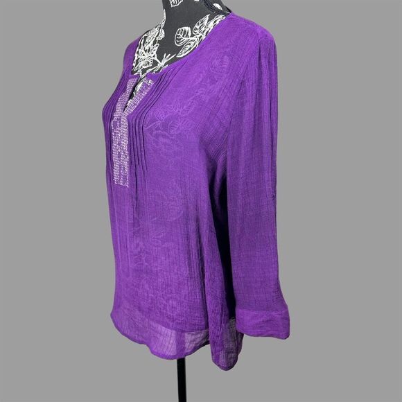 Women’s XL Lightweight 3/4 Sleeve Blouse with Sequins Embellished Open V-Neck - Picture 5 of 7